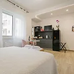 Centrale-nel Cuore Di Bari- A 5min Dalla Stazione-mucciaccia Design Bari