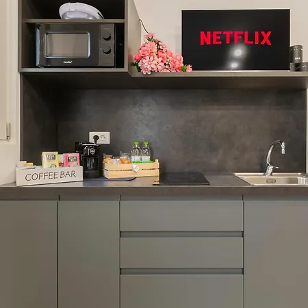 Centrale-nel Cuore Di Bari- A 5min Dalla Stazione-mucciaccia Design * Bari