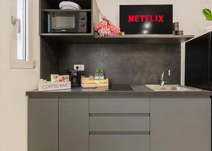 Centrale-nel Cuore Di Bari- A 5min Dalla Stazione-mucciaccia Design * Бари