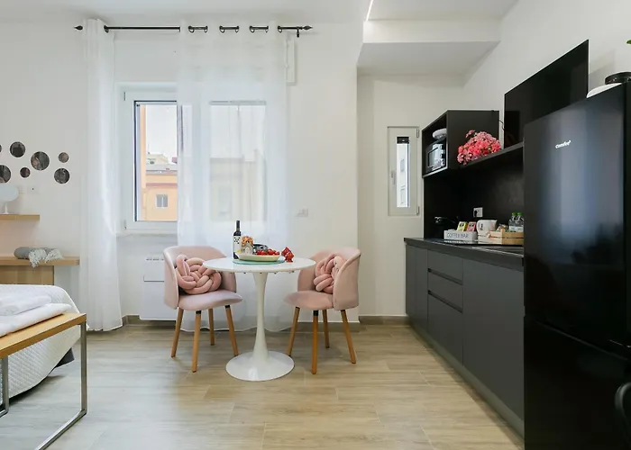 Centrale-nel Cuore Di Bari- A 5min Dalla Stazione-mucciaccia Design