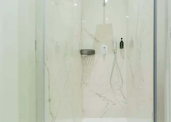 Centrale-nel Cuore Di Bari- A 5min Dalla Stazione-mucciaccia Design Апартаменты